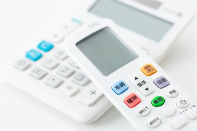 賃貸でエアコンを取り付けるときの費用相場と追加工事が発生する条件は？