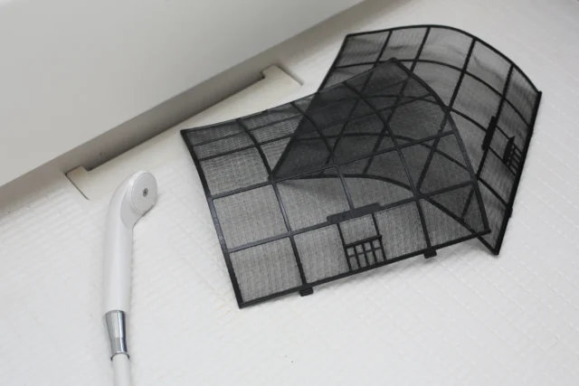 自分でできるエアコン暖房の臭い対処法は？